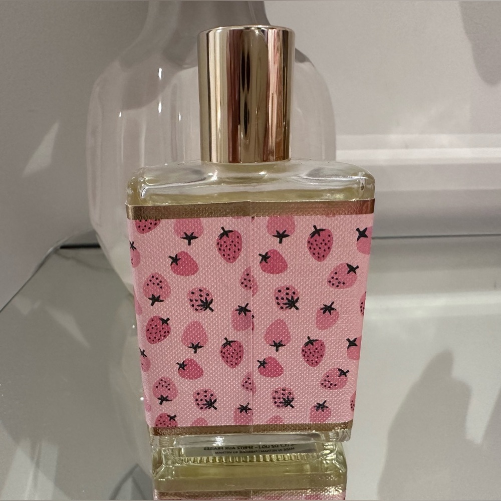 Sand + Fog Strawberry Spritz 50 ml Perfume Oil Rollerball Authentic NWT - Picture 2 of 5